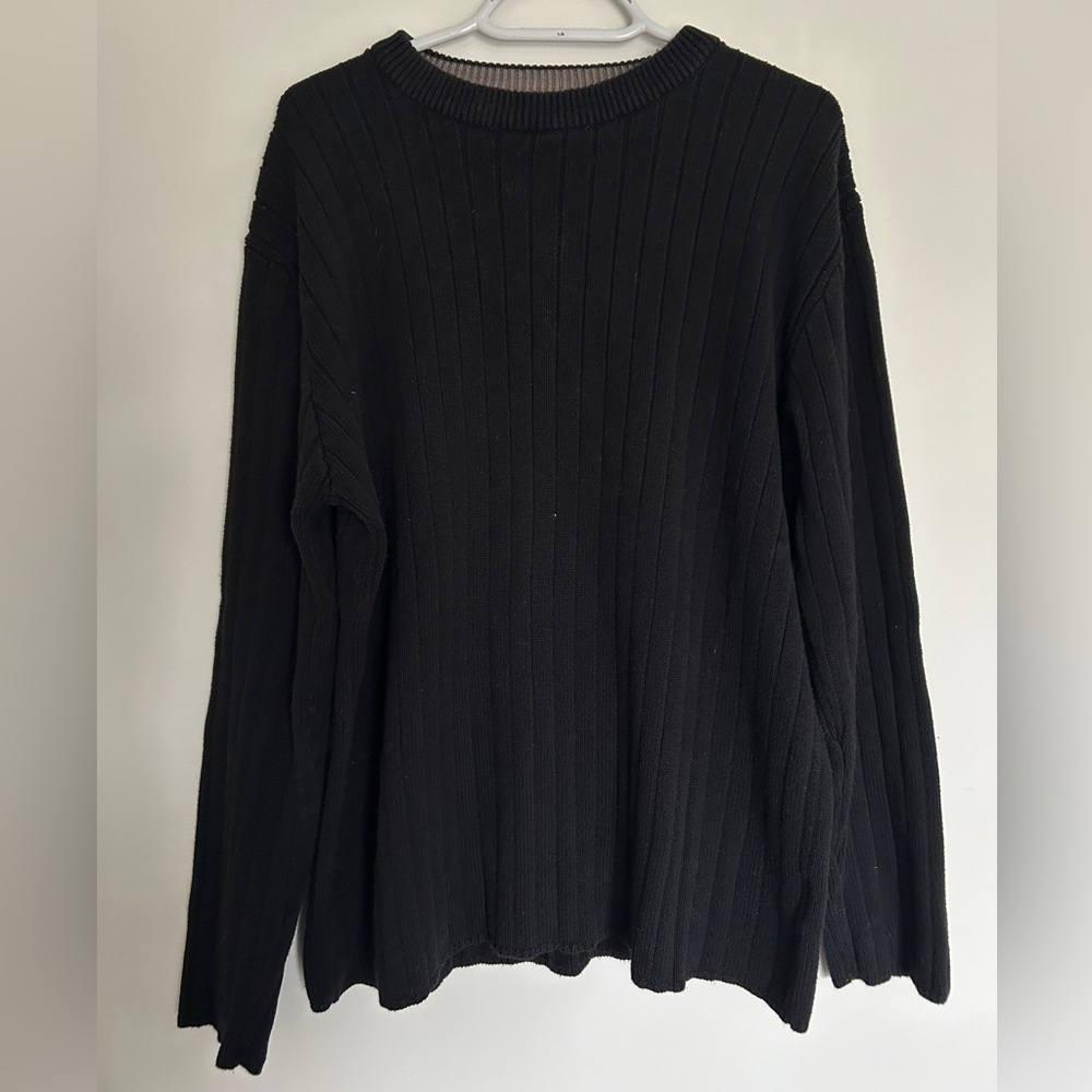 Levi’s sweater. Women’s size large. Cozy & soft!